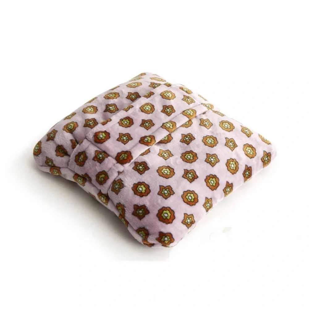 Vera Bradley Plush TravelBlanket in Fleece in Mini Flower Dot Lavender Frost NWT
